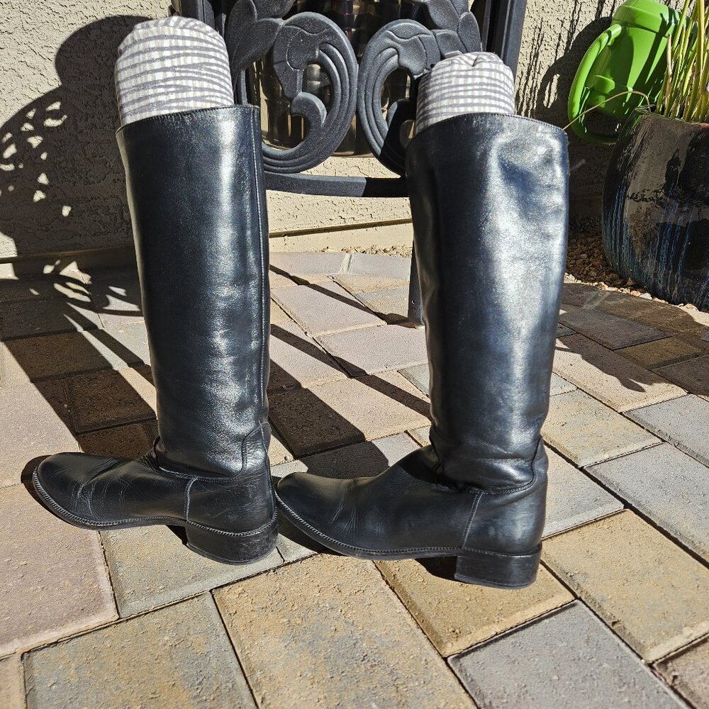 Women's black boots size 8 1/2